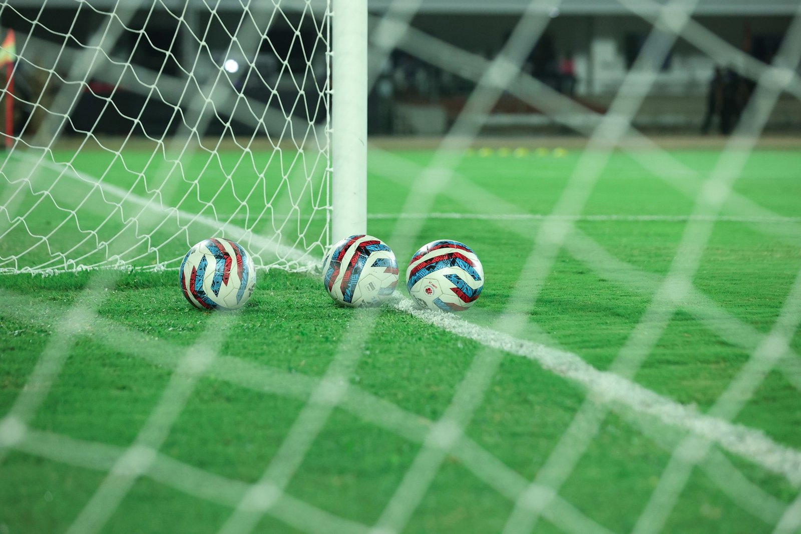 Fluminense tem nove jogadores estrangeiros e nova regra da CBF pode limitar elenco em 2027
