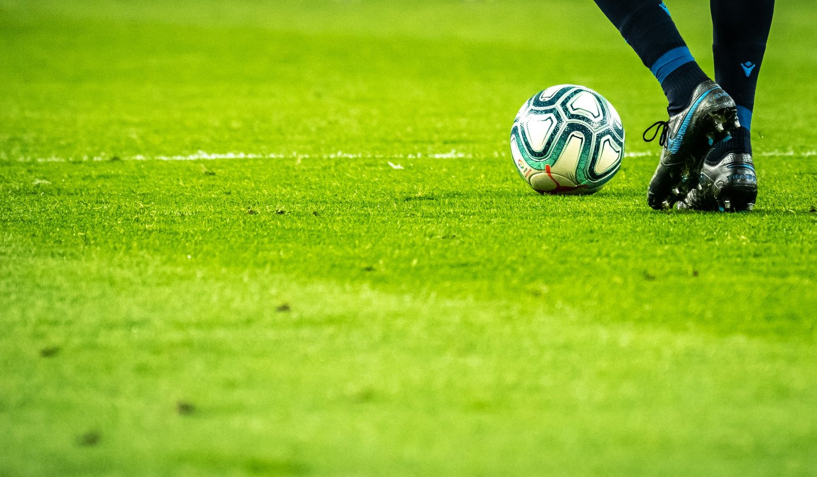 Palmeiras tem os dois jogadores mais valiosos do futebol brasileiro em 2026, diz estudo