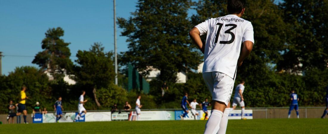 Adriana brilha com quatro gols na goleada do Al-Qadisiyah na Liga Saudita Feminina