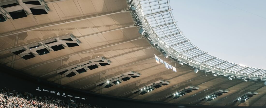 Raniele volta a correr em campo no treino do Corinthians após cirurgia no joelho